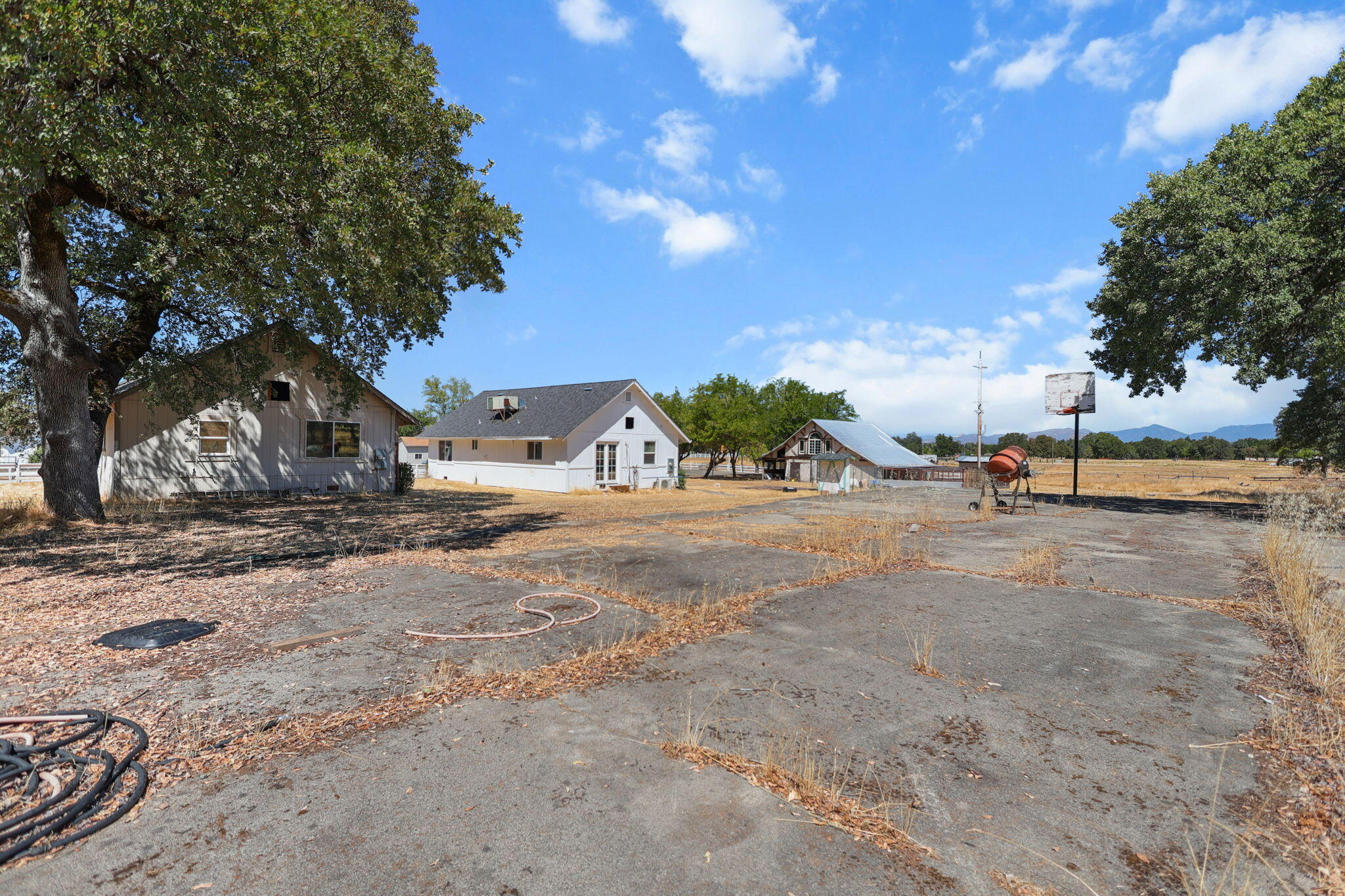 9027 Silver Bridge Road Palo Cedro, CA 96073 - Photo 97 of 104 Basketball courts