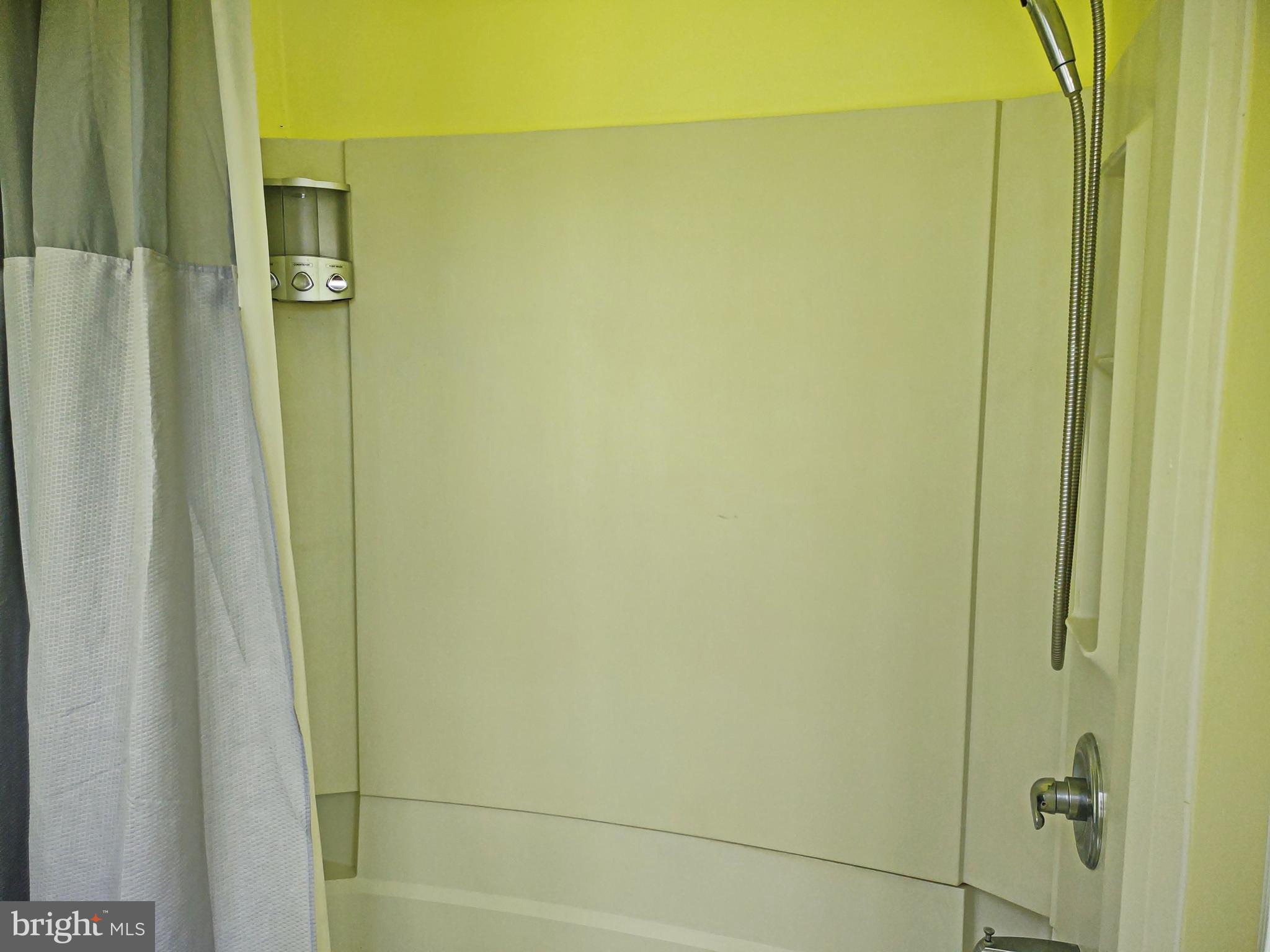 3175 Boone Road Crisfield, MD 21817 - Photo 22 of 22
Interior