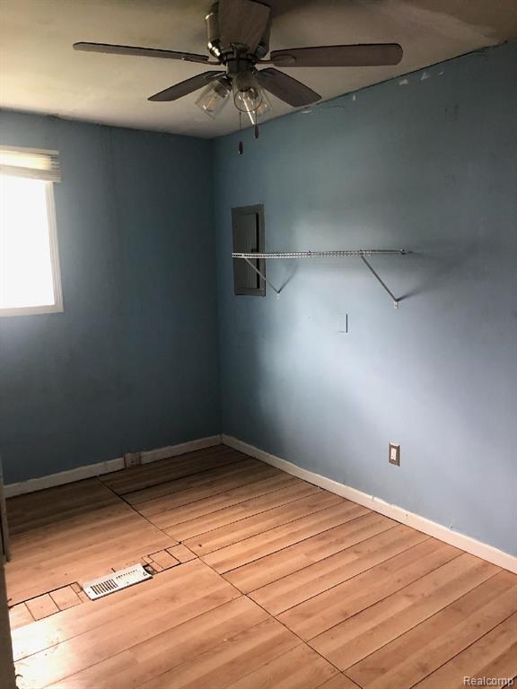 8679 Toepfer Road Warren, MI 48089 - Photo 10 of 14