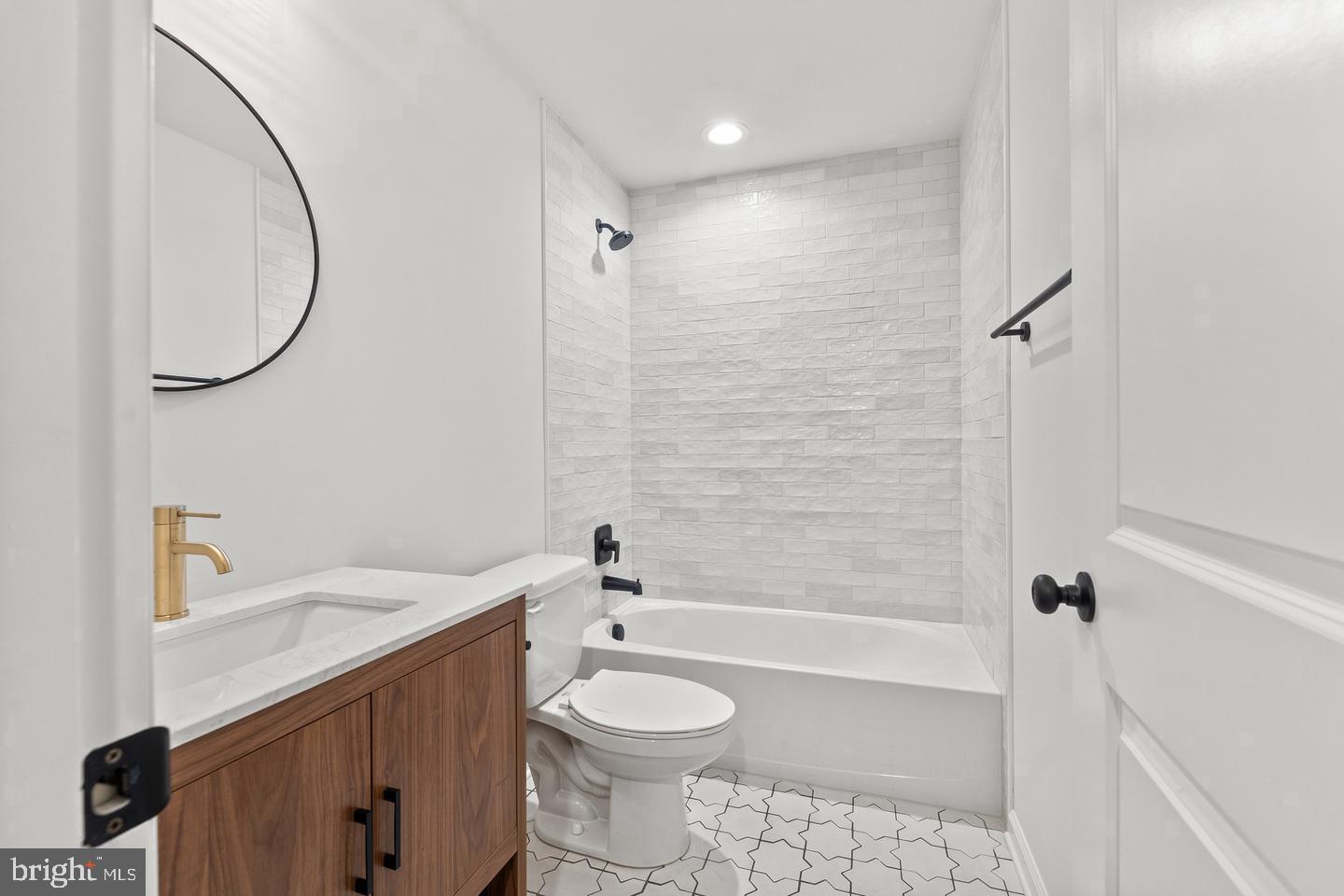 6150 Courthouse Road Spotsylvania, VA 22551 - Photo 33 of 39 Third Full Bath - Lower Level w/Designer Features!