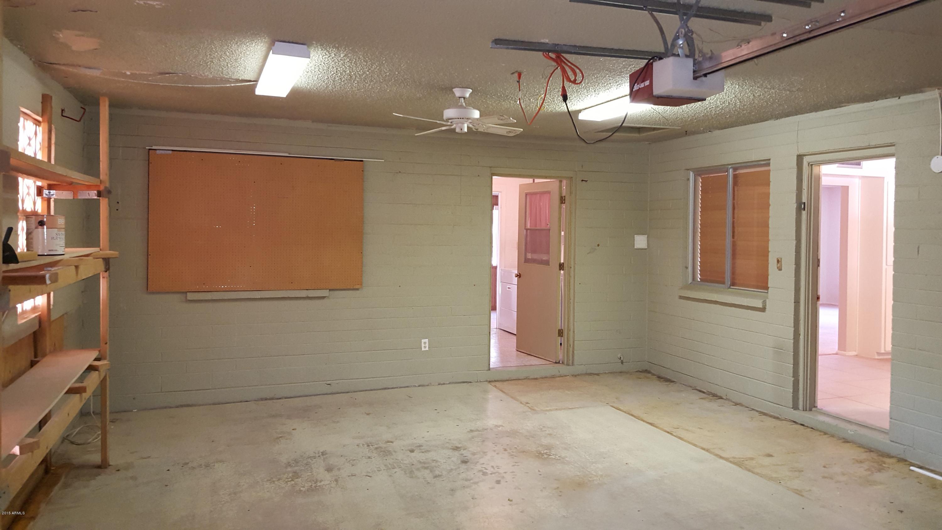 5932 East Colby Road Mesa, AZ 85205 - Photo 8 of 19 Garage