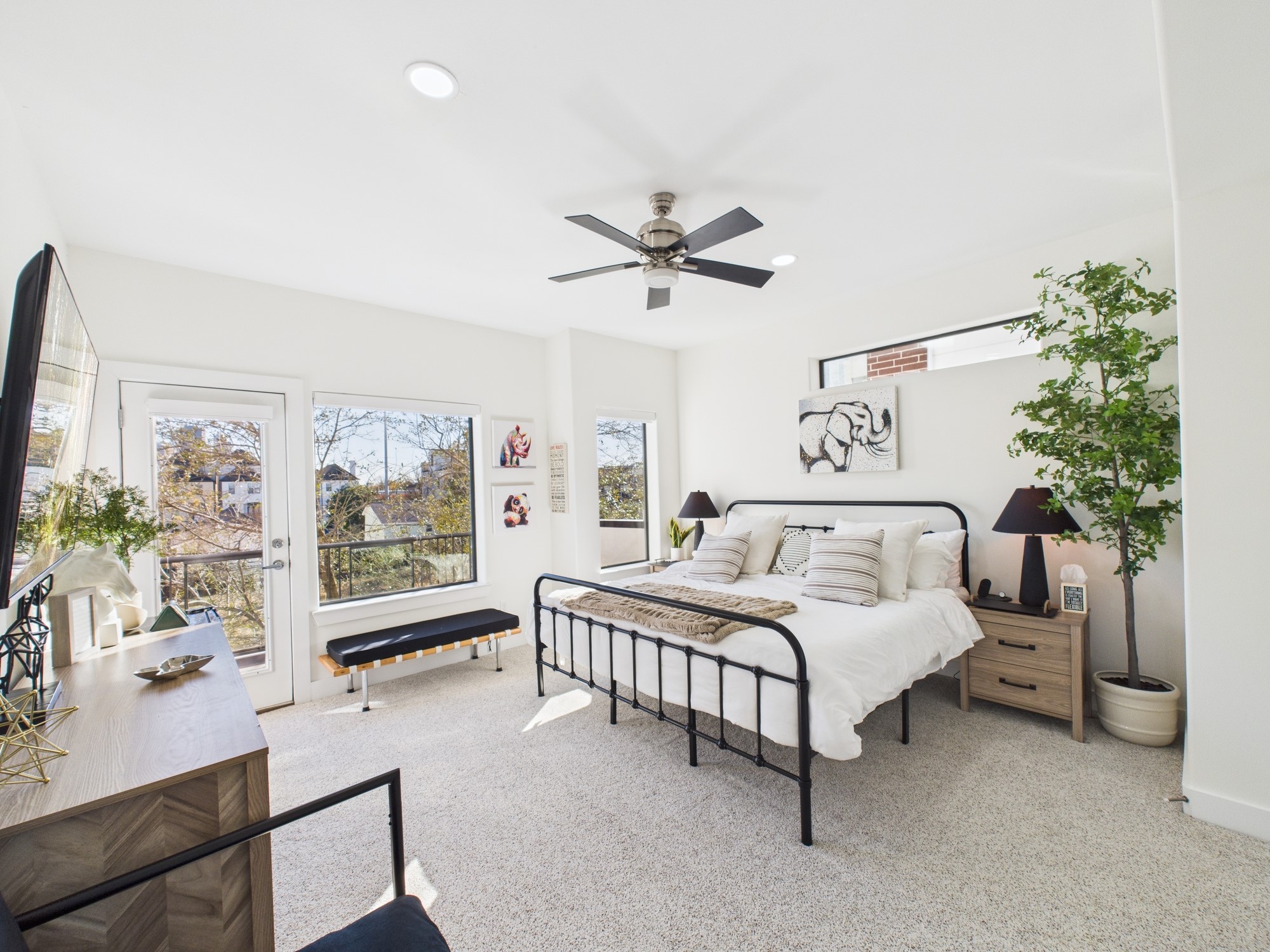 1404 Spring Street, Unit A Houston, TX 77007 - Photo 28 of 47 Primary Bedroom