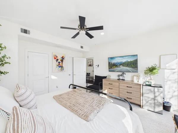 $4,500 | 1404 Spring Street, Unit A, Houston, TX 77007