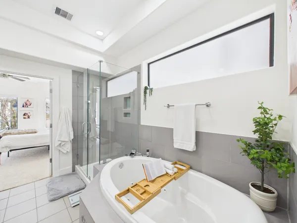 $4,500 | 1404 Spring Street, Unit A, Houston, TX 77007