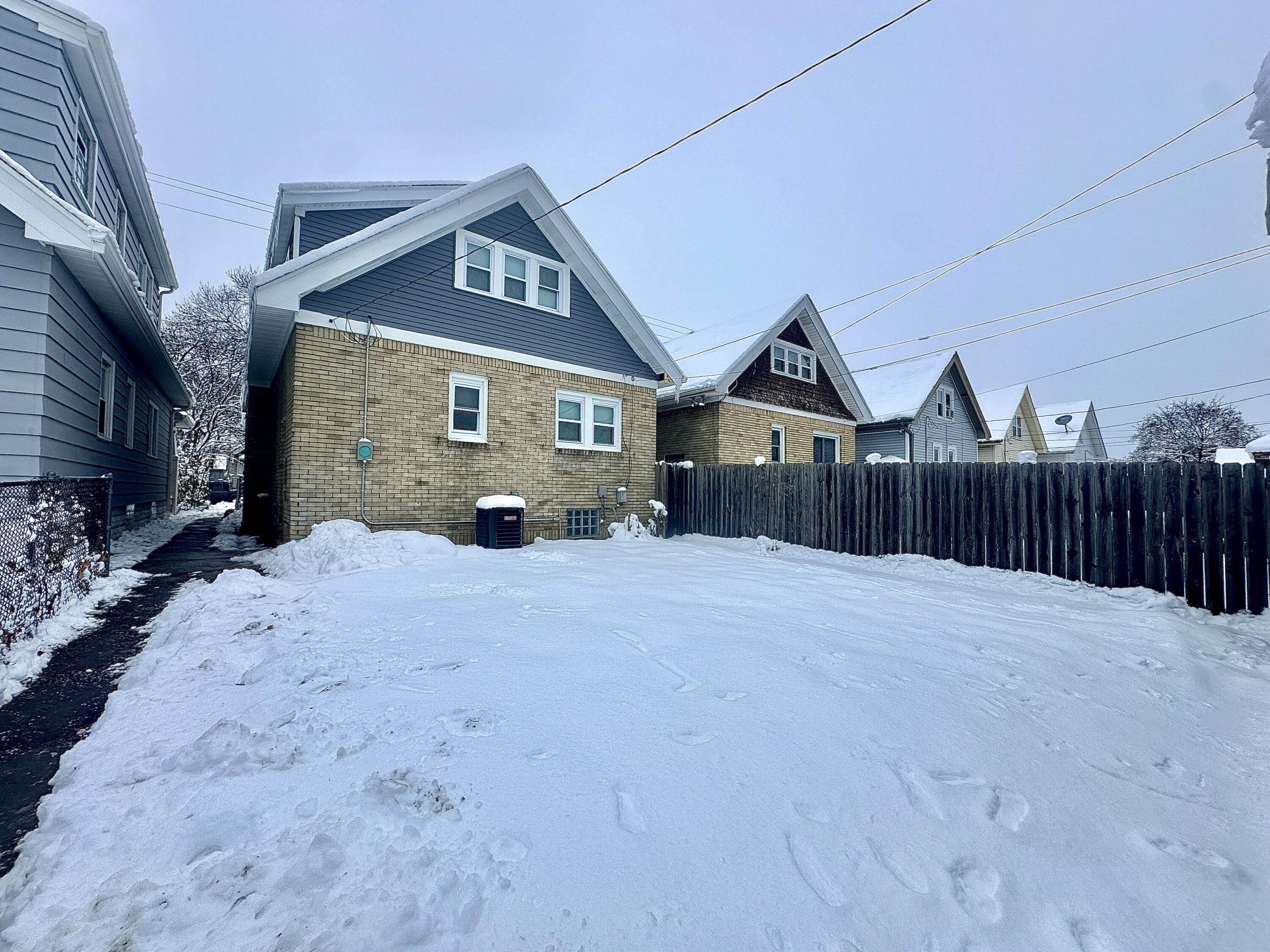 4554 North 37th Street Milwaukee, WI 53209 - Photo 19 of 25 IMG_8816