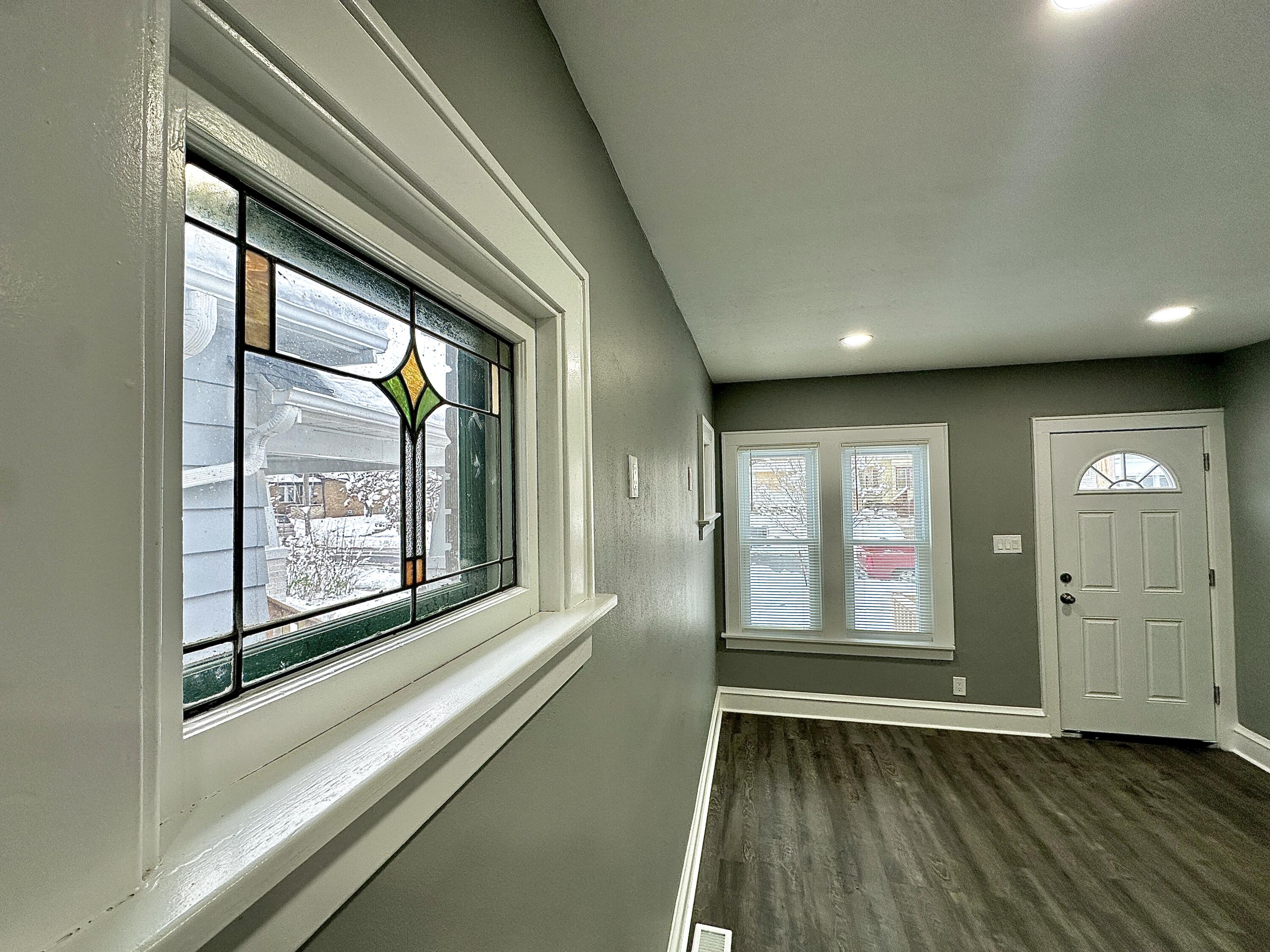 4554 North 37th Street Milwaukee, WI 53209 - Photo 5 of 25 IMG_8818