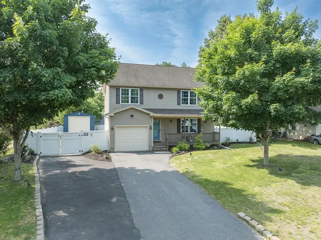 $470,000 | 31 Acrebrook Road, Springfield, MA 01129