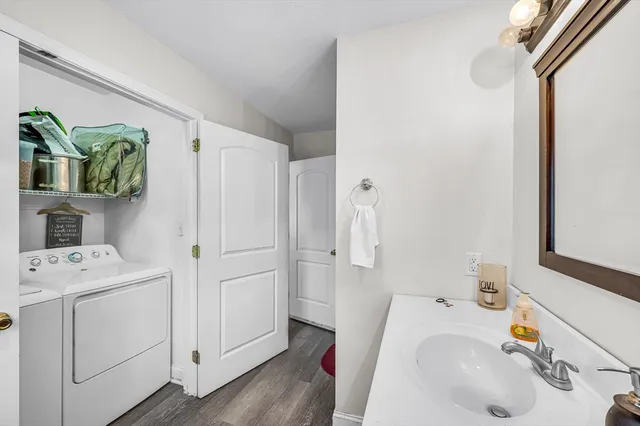 $470,000 | 31 Acrebrook Road, Springfield, MA 01129