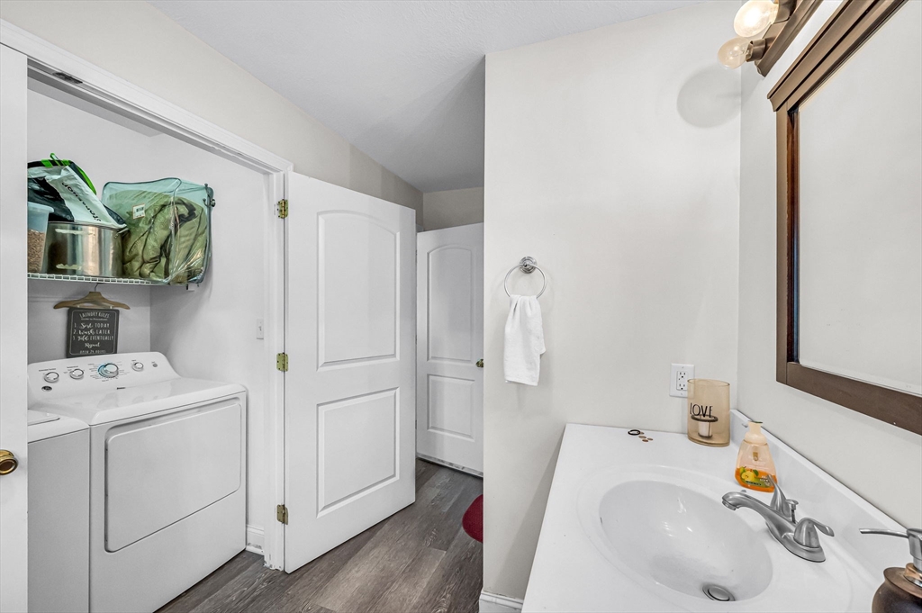 31 Acrebrook Road Springfield, MA 01129 - Photo 22 of 42 a bathroom with a sink and a mirror