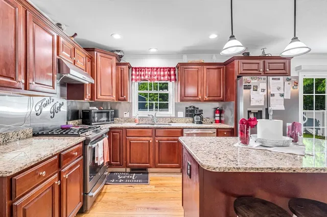 $470,000 | 31 Acrebrook Road, Springfield, MA 01129