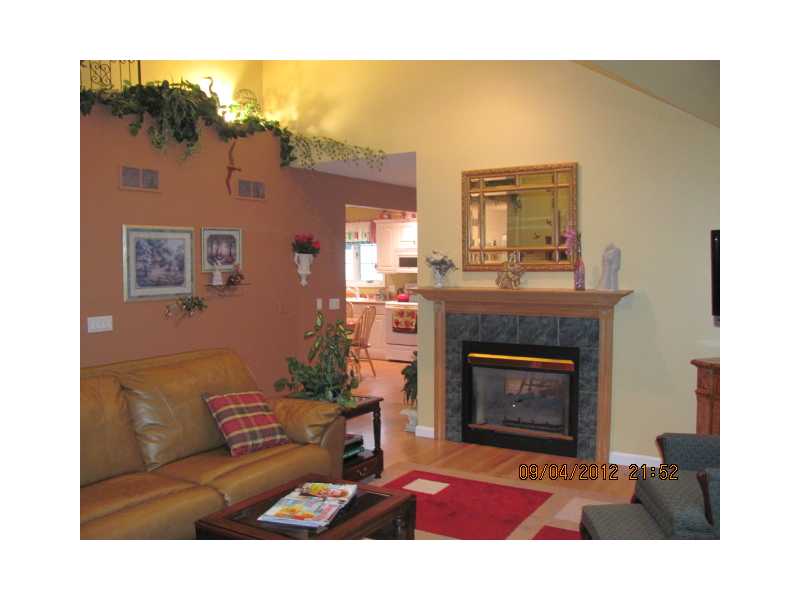64 Olney Arnold Road Cranston, RI 02921 - Photo 8 of 20 Living Room.