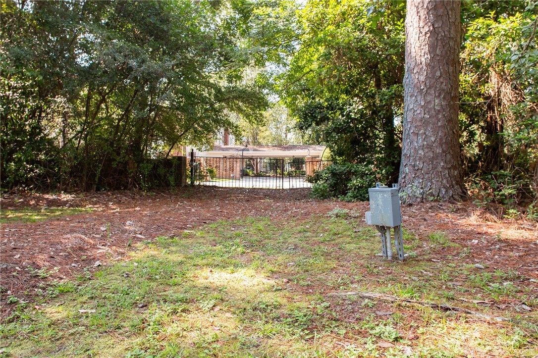 706 Cherokee Circle Waycross, GA 31501 - Photo 11 of 46