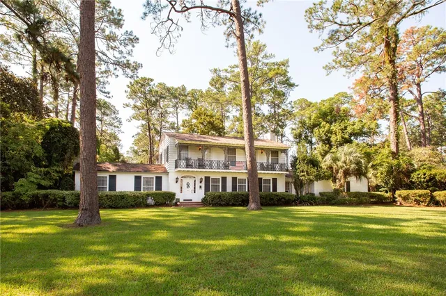 $795,000 | 706 Cherokee Circle, Waycross, GA 31501