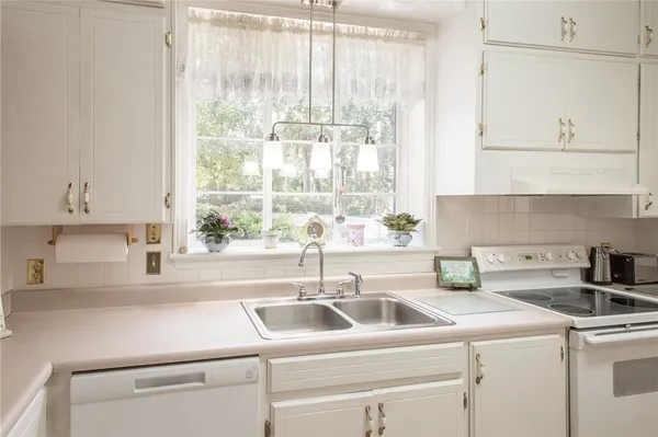 $775,000 | 706 Cherokee Circle, Waycross, GA 31501