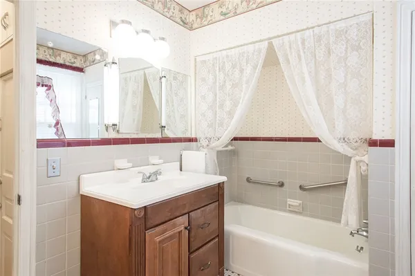 $775,000 | 706 Cherokee Circle, Waycross, GA 31501