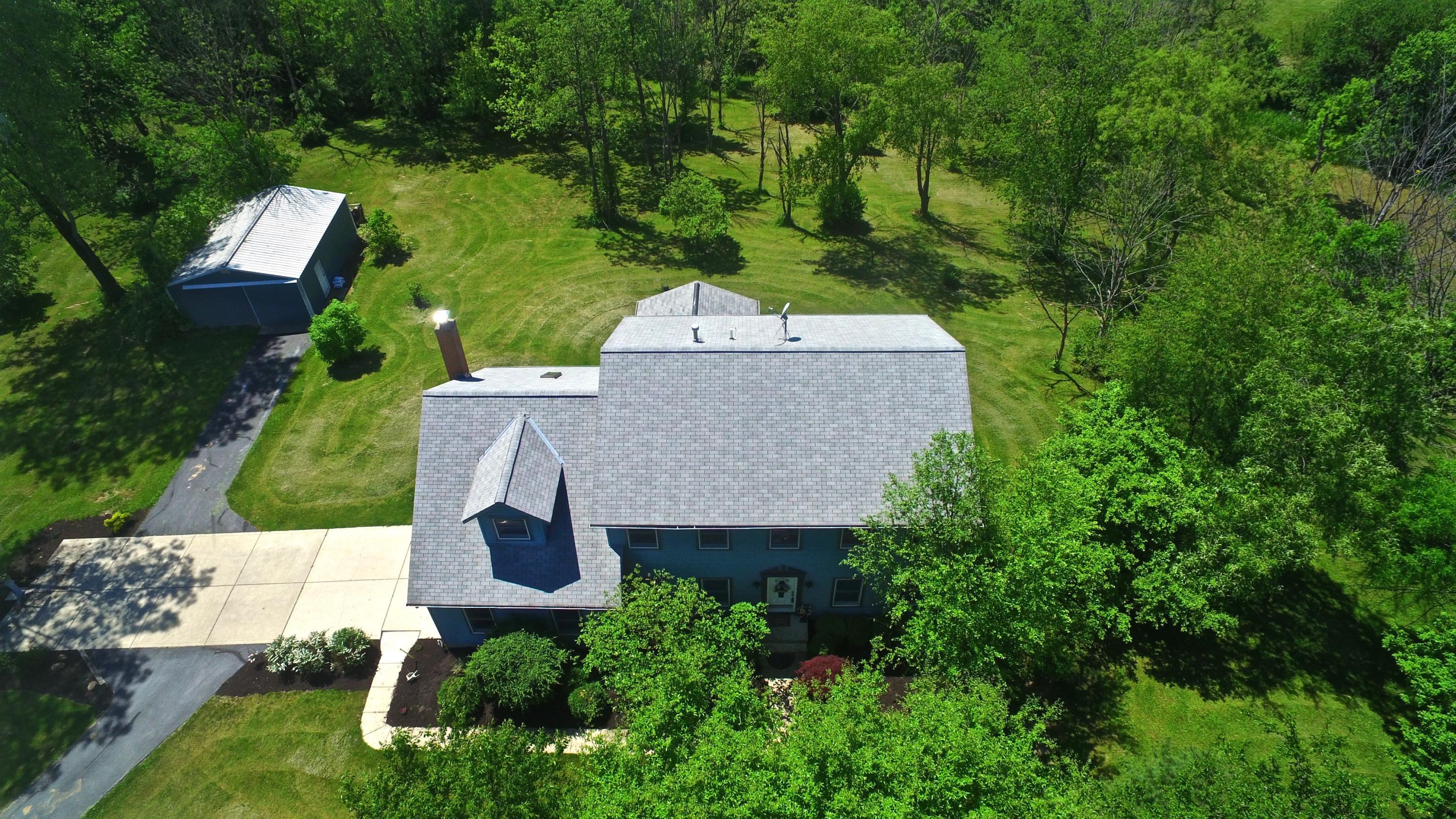 648 Curve Road Delaware, OH 43015 - Photo 4 of 49