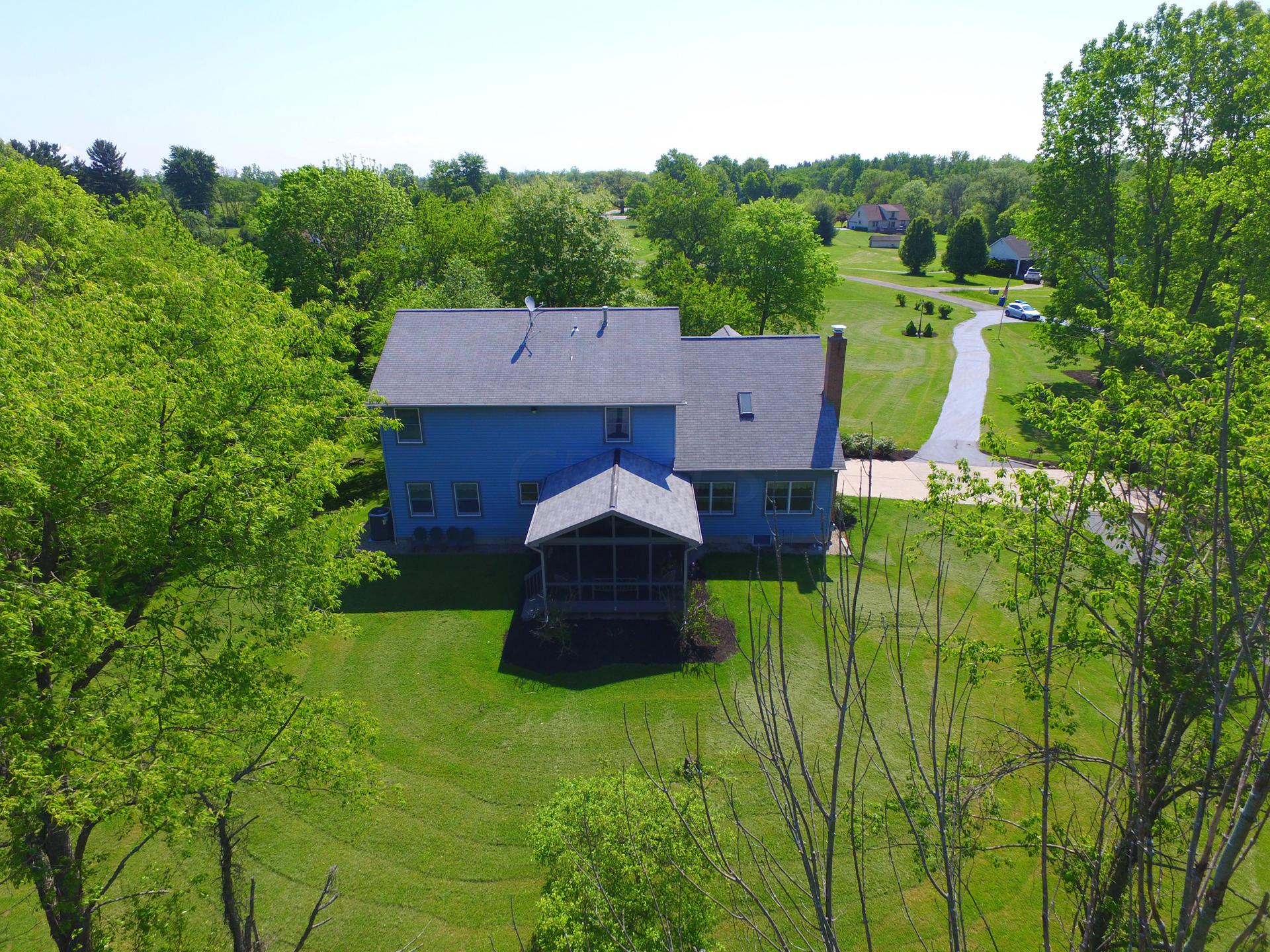 648 Curve Road Delaware, OH 43015 - Photo 6 of 49