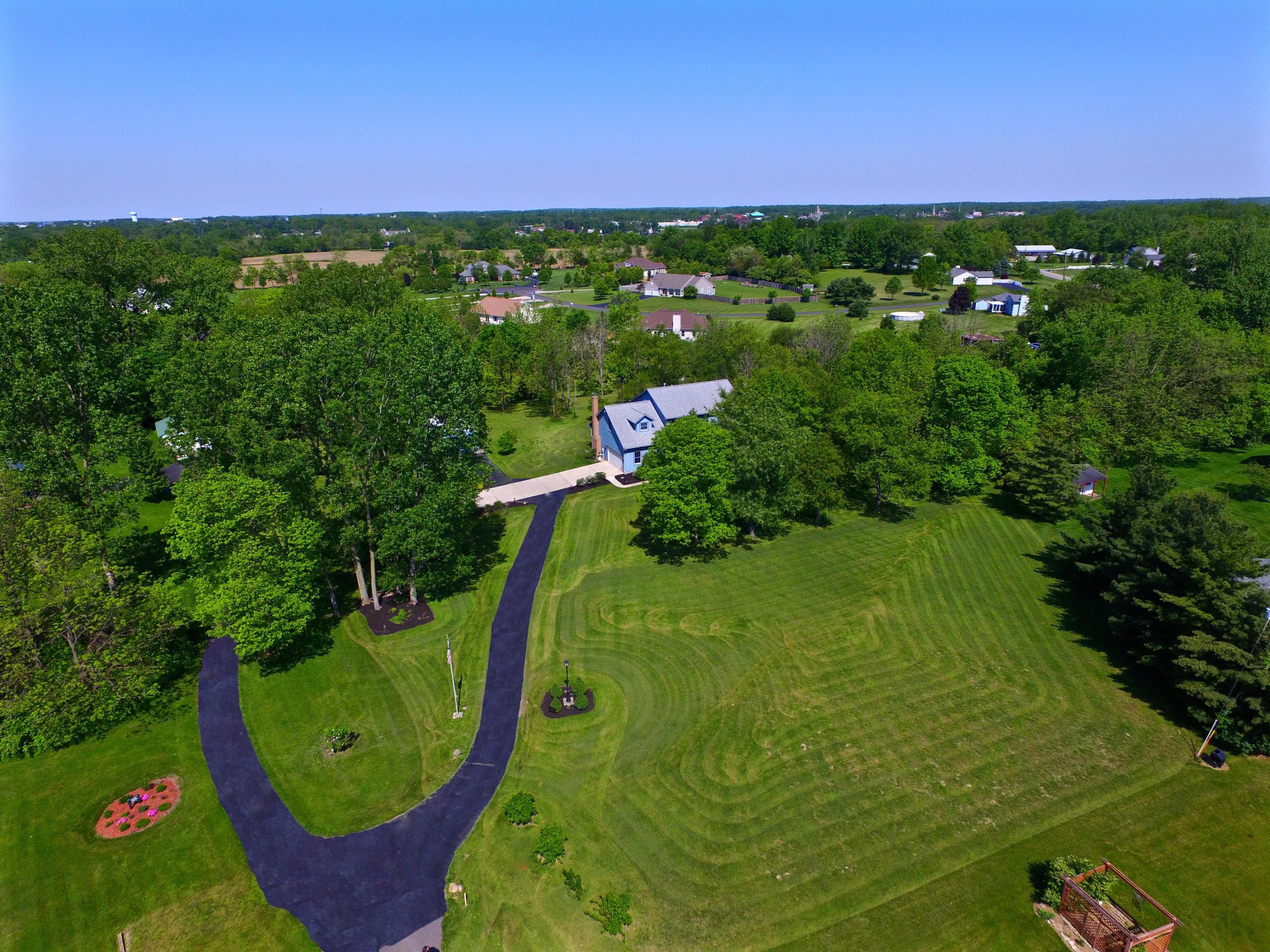 648 Curve Road Delaware, OH 43015 - Photo 9 of 49