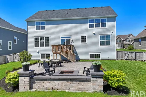 $725,000 | 1849 Amarillo Blvd., Elgin, IL 60124
