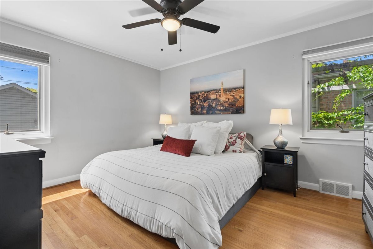 2422 Ridgeway Avenue Evanston, IL 60201 - Photo 15 of 26