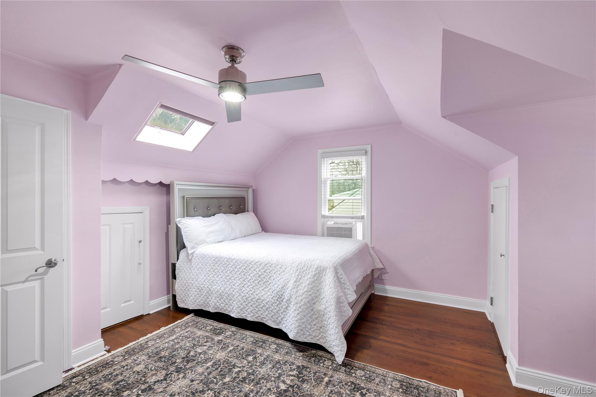 40 Wickford Road New Rochelle, NY 10801 - Photo 23 of 32 a bedroom with a bed and a window