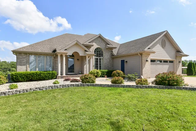$660,000 | 2933 Sun Meadow Court, Delavan, WI 53115
