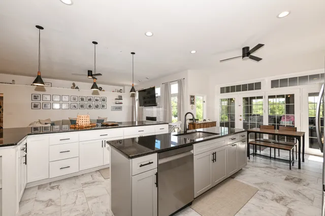 $660,000 | 2933 Sun Meadow Court, Delavan, WI 53115