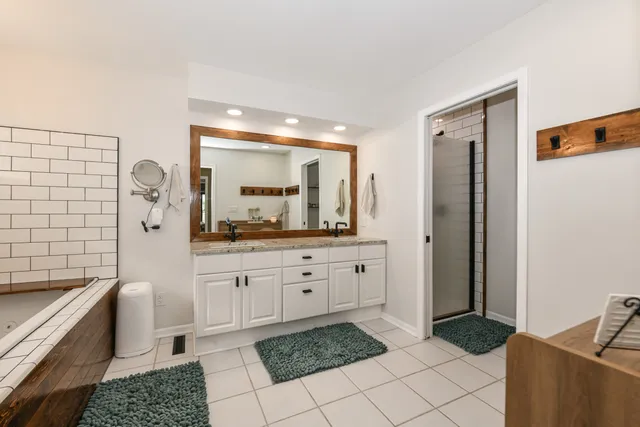 $660,000 | 2933 Sun Meadow Court, Delavan, WI 53115