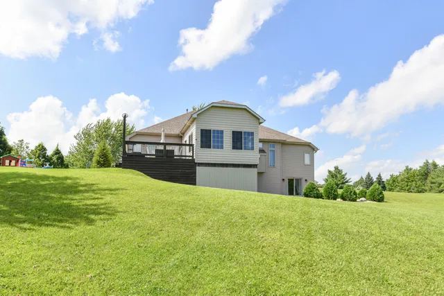 $660,000 | 2933 Sun Meadow Court, Delavan, WI 53115