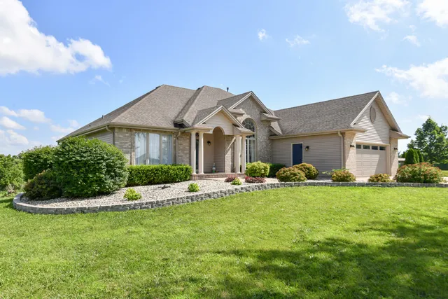 $660,000 | 2933 Sun Meadow Court, Delavan, WI 53115