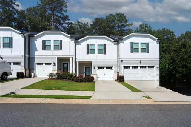 $2,250 | 5682 Plain Field Lane, Lilburn, GA 30047