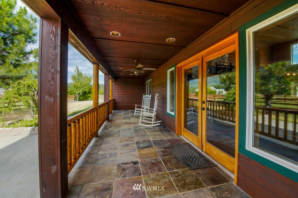 138 Old Cedars Road Cle Elum, WA 98922 - Photo 3 of 25