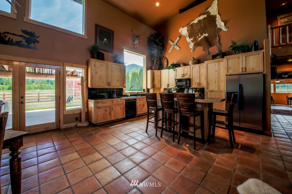 138 Old Cedars Road Cle Elum, WA 98922 - Photo 4 of 25