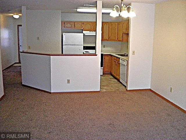 $1,250 | 855 Highview Drive, Unit D, New Richmond, WI 54017