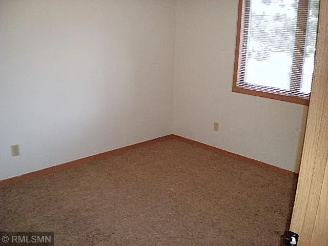 $1,250 | 855 Highview Drive, Unit D, New Richmond, WI 54017