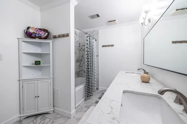 $2,995 | 27301 Plantation Drive Northeast, Unit 301, Atlanta, GA 30324