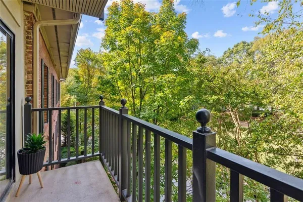 $2,995 | 27301 Plantation Drive Northeast, Unit 301, Atlanta, GA 30324