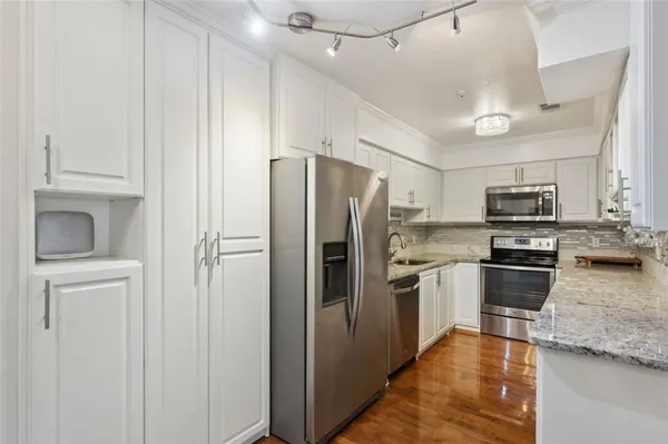 $2,995 | 27301 Plantation Drive Northeast, Unit 301, Atlanta, GA 30324