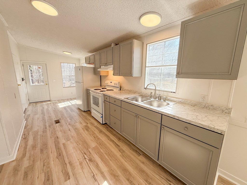 13275 Oral Oaks Road Victoria, VA 23974 - Photo 6 of 26 Gallery Image 6