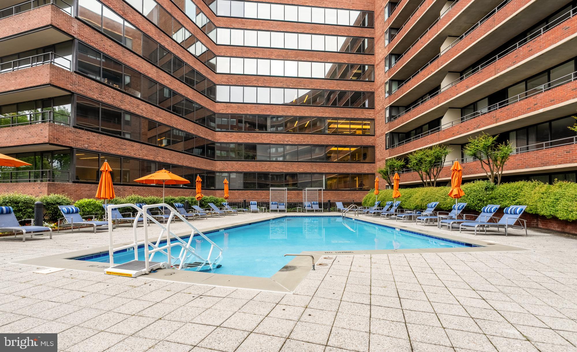 2555 Pennsylvania Avenue Northwest, Unit 617 & 618 Washington, DC 20037 - Photo 49 of 56 a view of a building with sitting area