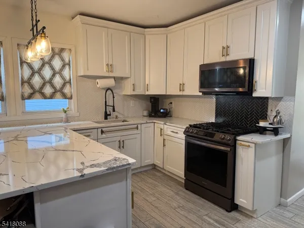 $4,000 | 310 East 4th Street, Clifton, NJ 07011