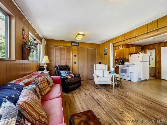 $250,000 | 27066 Marina Lane, Barnett, MO 65011