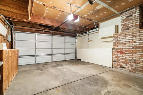 a view of a garage