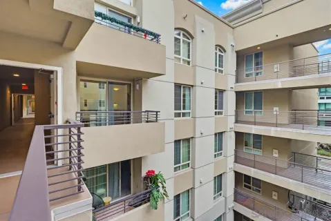 $580,000 | 1465 C Street, Unit 3508, San Diego, CA 92101