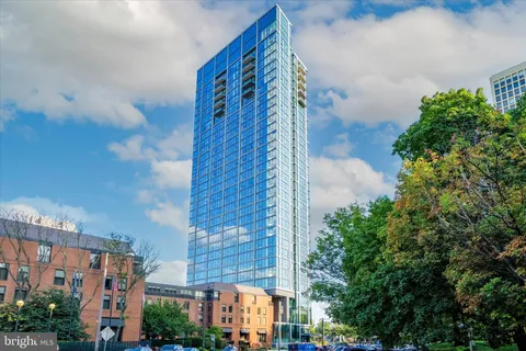 $2,950 | 1-5 Dock Street, Unit 1903, Philadelphia, PA 19106