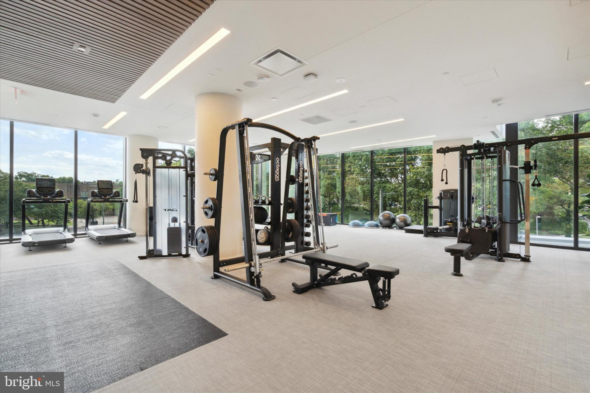 1-5 Dock Street, Unit 1903 Philadelphia, PA 19106 - Photo 15 of 44