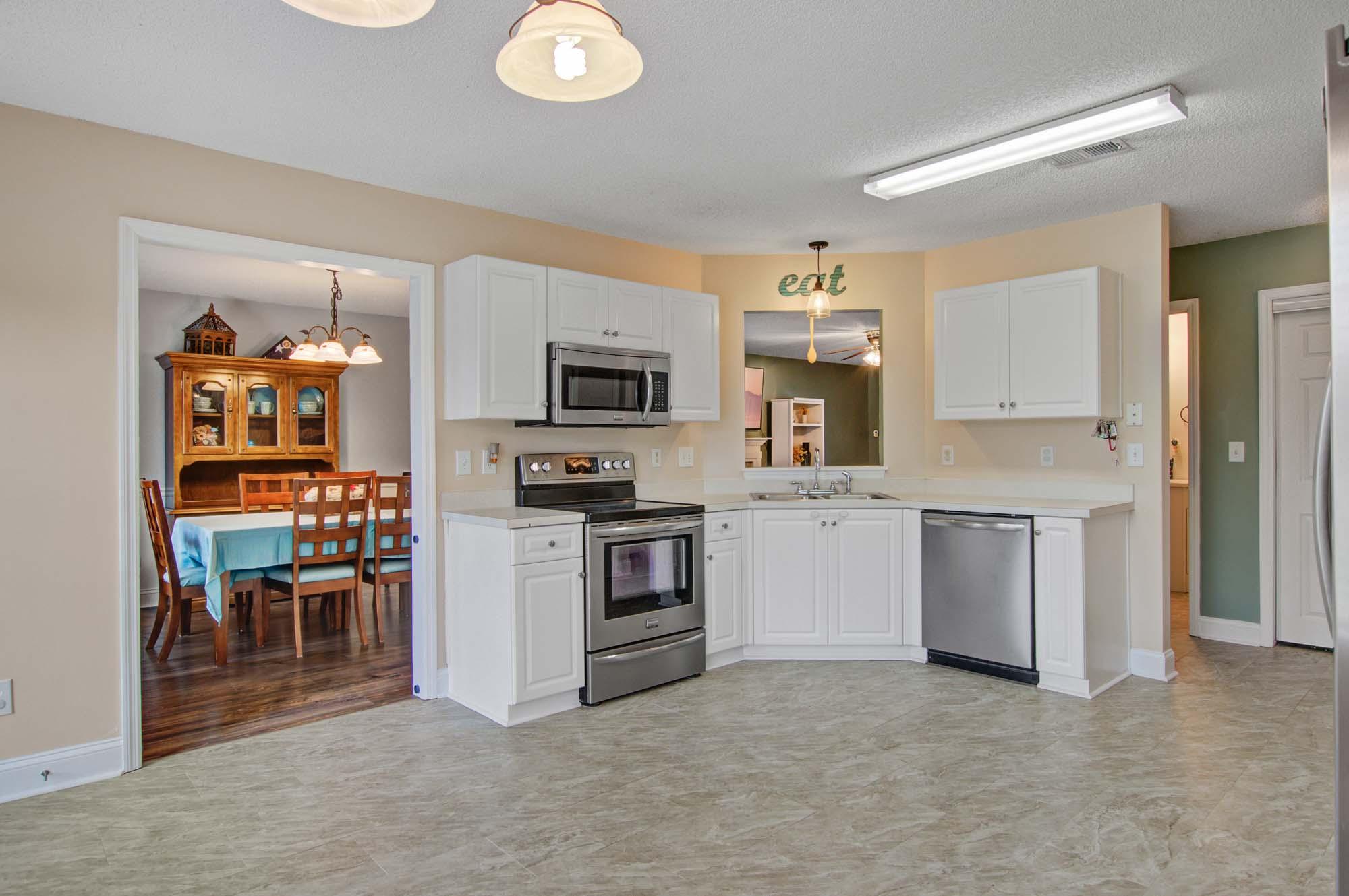 263 Dunning Road Summerville, SC 29486 - Photo 10 of 25 263 Dunning Kitchen 6