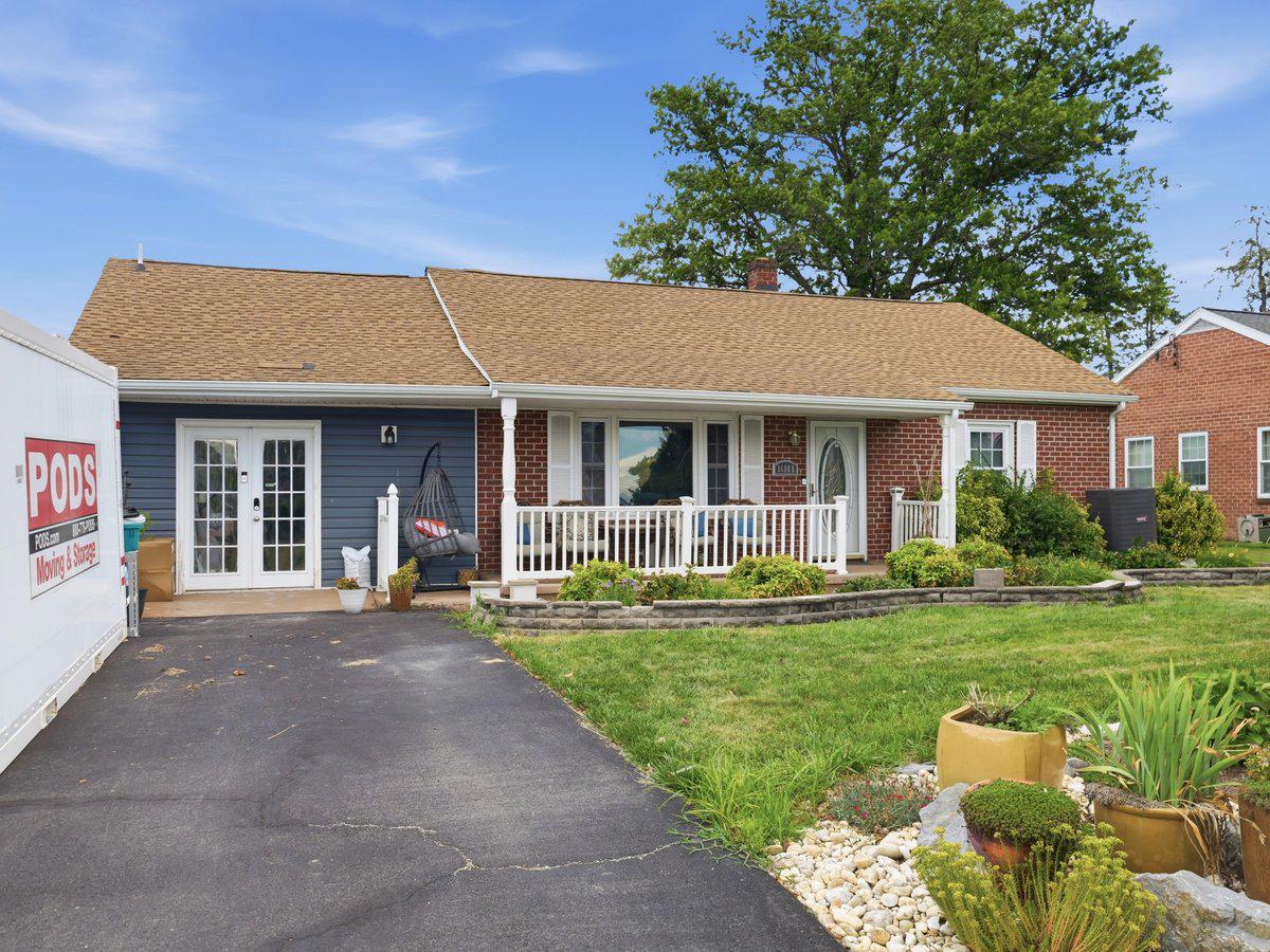 16808 Tammany Manor Road Williamsport, MD 21795 - Photo 2 of 41