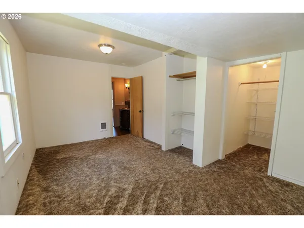 $299,900 | 411 Southeast Wells Road, Oakland, OR 97462