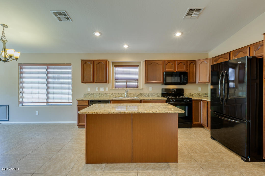 1245 West Gascon Road San Tan Valley, AZ 85143 - Photo 18 of 45 Kitchen View #4